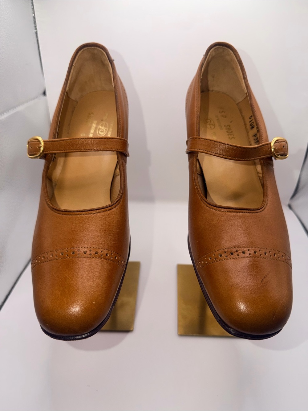 Vintage Women's Tan Mary Jane Leather Flats with Gold Buckle